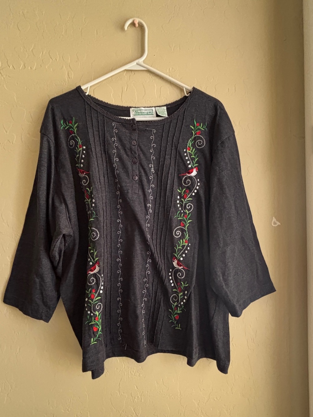 Shenanigans Vintage Embroidered Shirt with Canaries and Green Vines Womens 3X